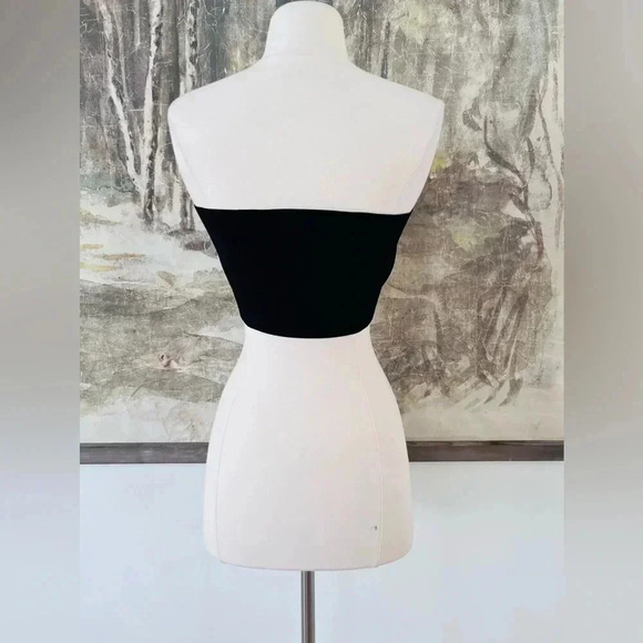 Anthropologie Farm Rio Bandeau Front Cut Out Crop Top in Black Size Small NWOT - Picture 5 of 11